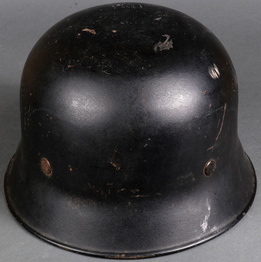 TWO GERMAN WWII HELMETS - Image 5 of 10