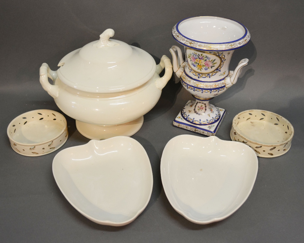 A Pair of Wedgwood Cream Ware Dishes, together with a similar pair of coasters,