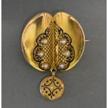 A High Grade Unmarked Gold Enamel and Pearl Set Brooch of Shaped Form, 13.2 gms