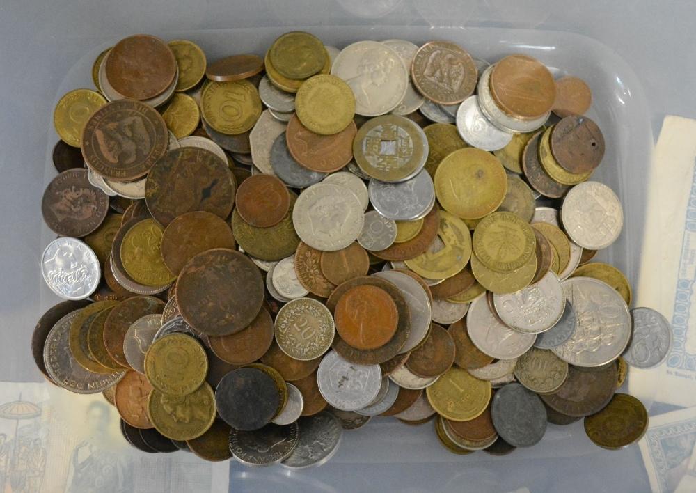 A Collection Of British And Foreign Coinage, together with a collection of foreign banknotes - Image 2 of 2