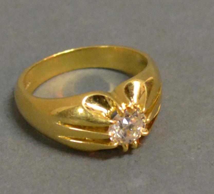 An 18ct. Gold Gentleman's Solitaire Diamond Ring, approximately 0.75ct.