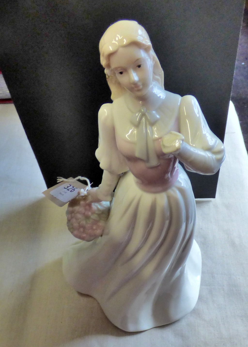 Delightful Figure of lady collecting flowers hand has dropped in of body easy fix - good lot