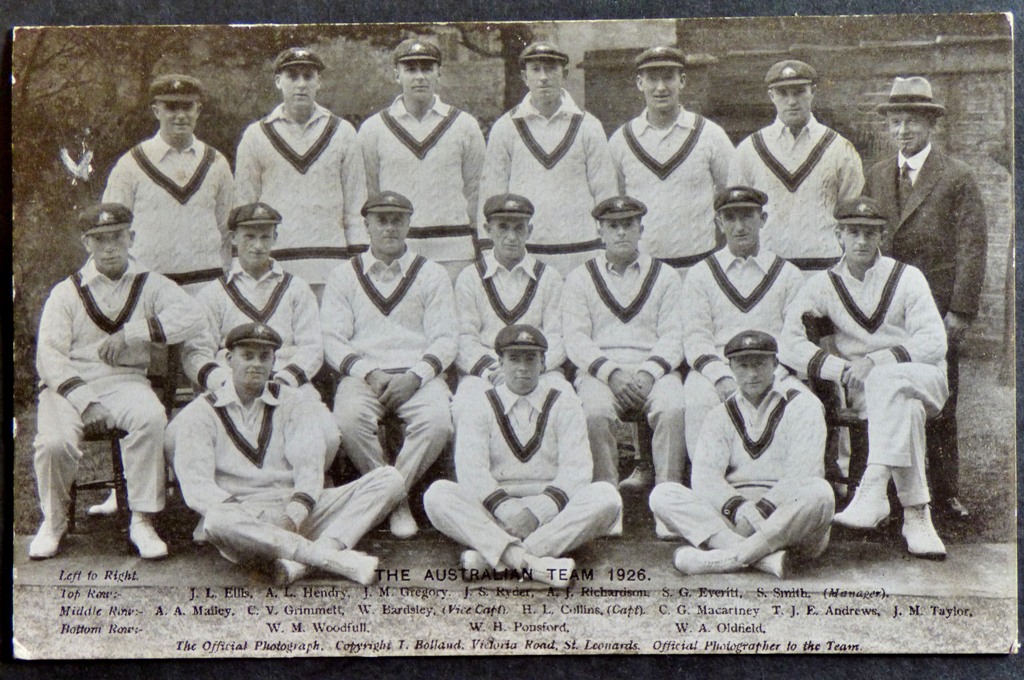 Cricket - The Australian team 1926 original postcard, light glue mark on reverse