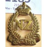 New Zealand - Expeditionary Force Cap Badge - Brass - large onward variant, KC