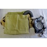 British WWII Gasmask in its original carry bag, 1942 dated in excellent conditon.