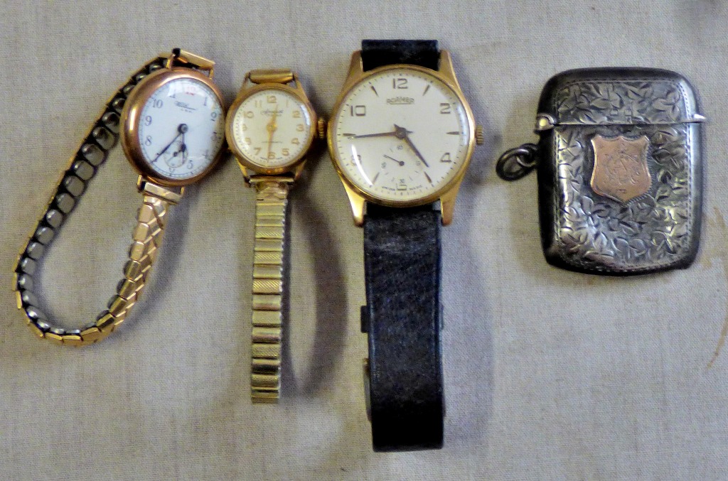 Watchs and Vesta - One Poor Condition Silver Vesta, One Gents Watch (Roamer, One 21 Jewel Ladies