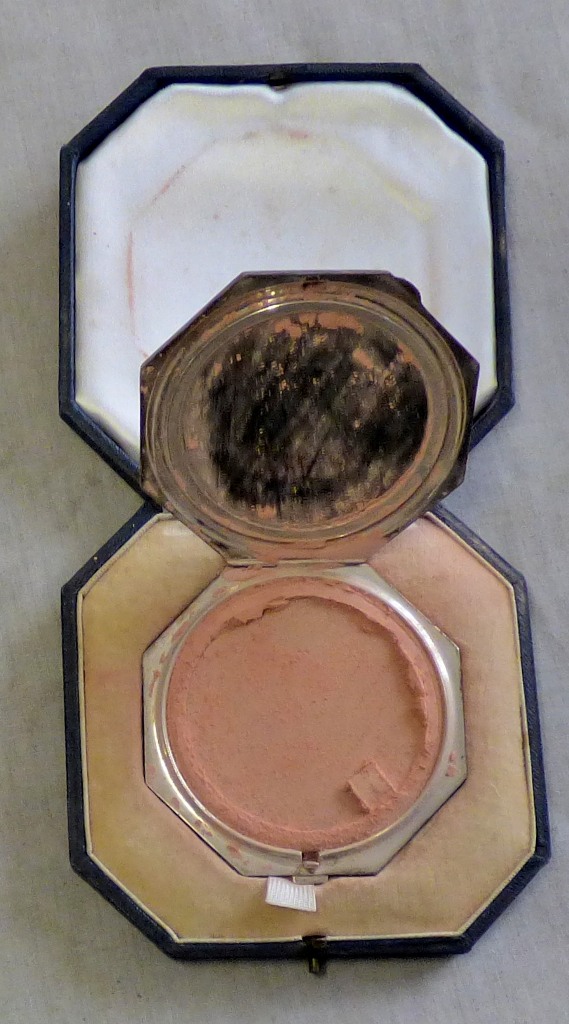 Compact-Ladies Silver Powder Compact, by Deakin and Francis Ltd, Birmingham C1947 Delightful blue - Image 2 of 2