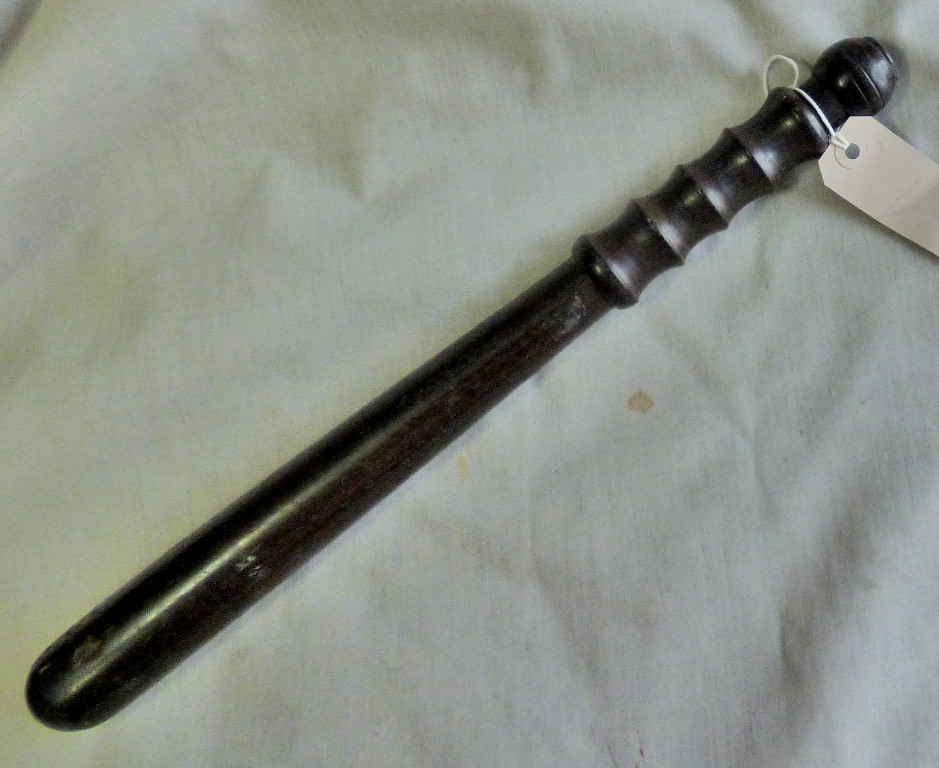 British late 19th, early 20th Century Policeman's Turgeon, no markings with an extended pommel and