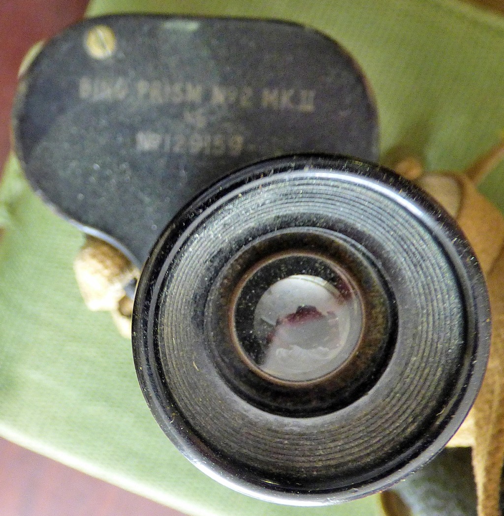 British WWII Binoculars 1942 dated made by Kershaw, Bino Prism No.2 MKII. In original webbing - Image 4 of 4