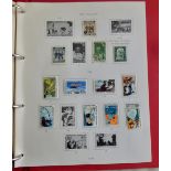 Australia 1913 -74 Used collection in a Stanley Gibbons One-country album - Good starting lot
