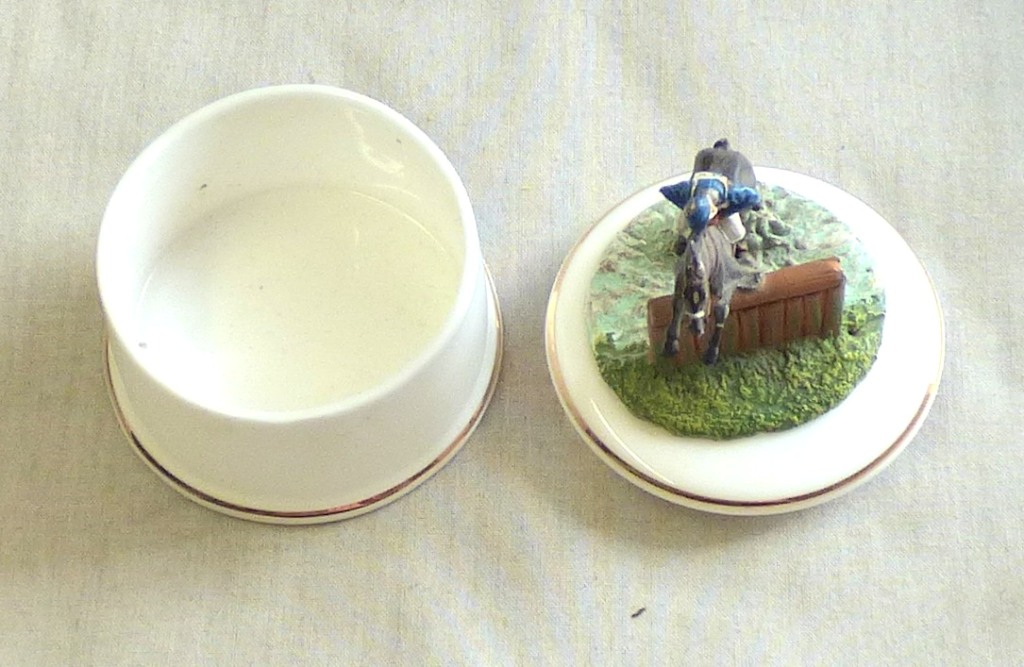 Fine Bone China - Trinket box with lid - with horse and jockey jumping fence. Made in England -