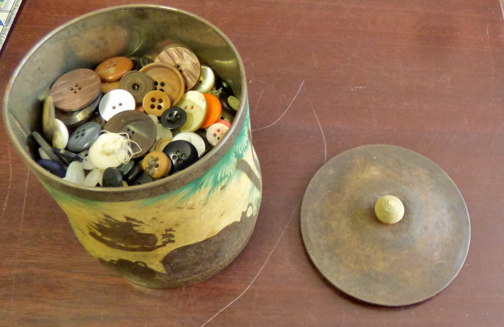 Vintage Tin - full of buttons 'a must have for any machinist'