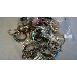 Jewellery-Mixed lot of bracelets, all sizes and types, clean good condition