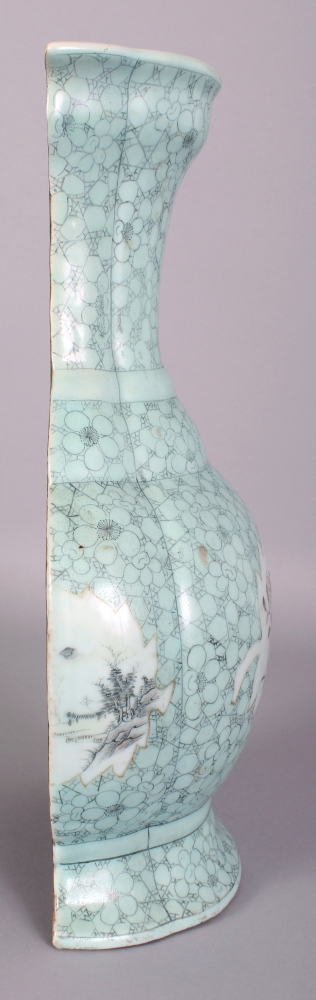 A GOOD LARGE 19TH CENTURY CHINESE TURQUOISE GROUND WALL VASE, its reverse unglazed and with an - Image 2 of 9