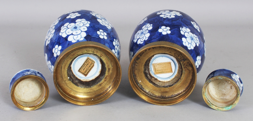 A GOOD PAIR OF CHINESE KANGXI PERIOD GILT-METAL MOUNTED BLUE & WHITE PORCELAIN JARS & COVERS, the - Image 5 of 6