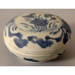 A CHINESE KANGXI PERIOD BLUE & WHITE SHIPWRECK PORCELAIN BOX & COVER, circa 1700, the slightly domed