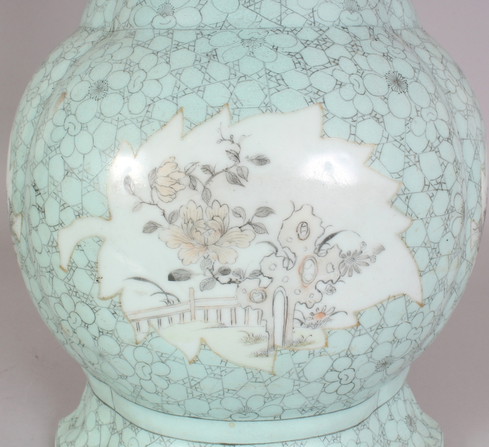 A GOOD LARGE 19TH CENTURY CHINESE TURQUOISE GROUND WALL VASE, its reverse unglazed and with an - Image 5 of 9