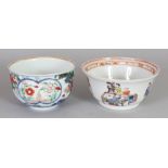 A SMALL 18TH CENTURY CHINESE QIANLONG PERIOD FAMILLE ROSE MANDARIN PORCELAIN BOWL, 4.7in diameter;