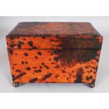 AN EARLY 20TH CENTURY JAPANESE FAUX TORTOISESHELL DECORATED RECTANGULAR TEA CADDY, with hinged cover