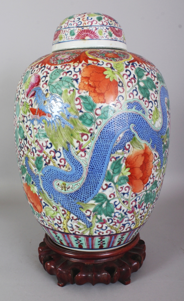 A GOOD LARGE LATE 19TH CENTURY CHINESE FAMILLE ROSE PORCELAIN DRAGON JAR & COVER, together with a