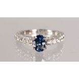 A VERY GOOD 18CT WHITE GOLD, SAPPHIRE AND DIAMOND RING, 3.5CTS.