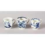 THREE VARIOUS WORCESTER BLUE AND WHITE CUPS.