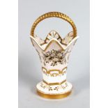 A 19TH CENTURY SPODE FELSPAR PORCELAIN POSY BASKET, CIRCA. 1840. Printed Mark. 5.5ins high.