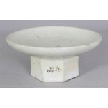 A GOOD 18TH/19TH CENTURY KOREAN PORCELAIN CAKE STAND, applied with a pale celadon glaze and