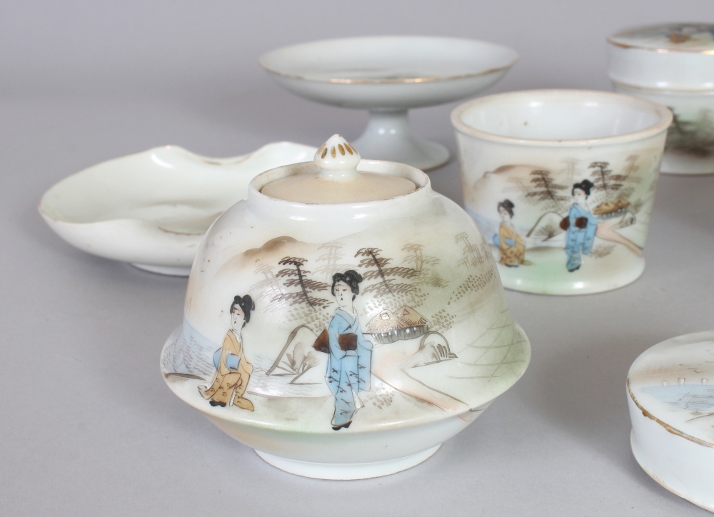 A GROUP OF EARLY 20TH CENTURY JAPANESE ENAMEL DECORATED MATCHING PORCELAIN ITEMS, (13 incl covers). - Bild 3 aus 4