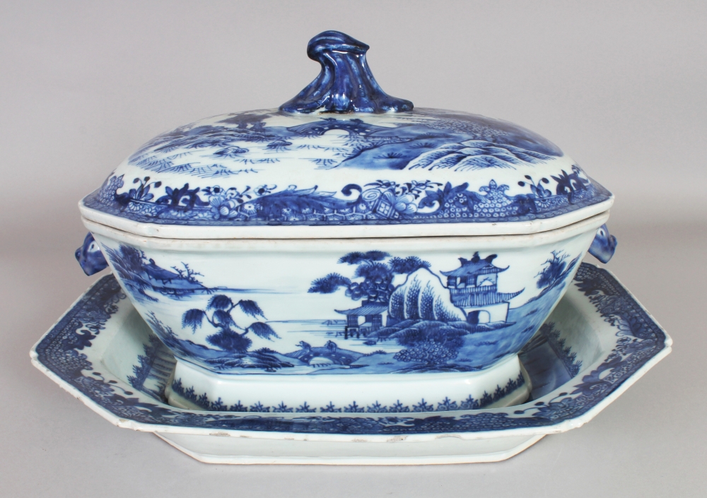 AN 18TH CENTURY CHINESE QIANLONG PERIOD BLUE & WHITE PORCELAIN TUREEN, COVER & STAND, each piece