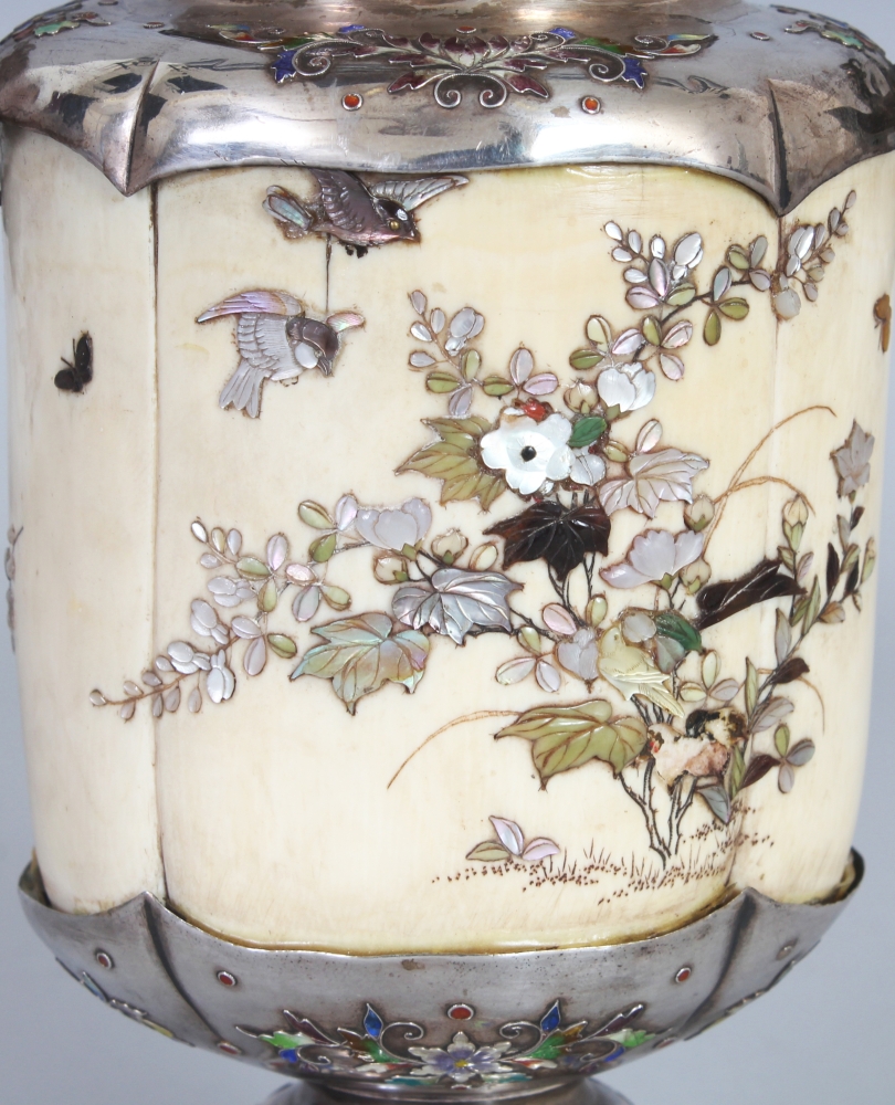 A GOOD SIGNED JAPANESE MEIJI PERIOD ENAMELLED SILVER-METAL & SHIBAYAMA IVORY VASE & COVER, the - Image 5 of 10