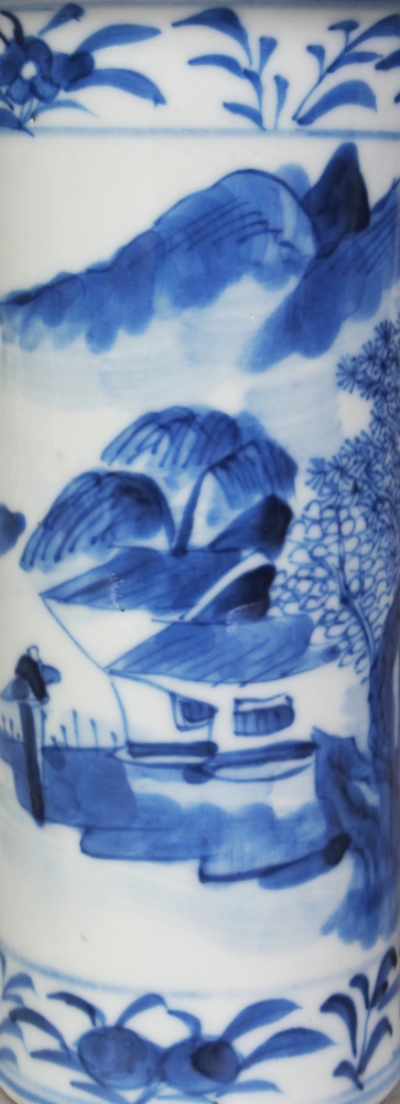 A PAIR OF 19TH CENTURY CHINESE BLUE & WHITE RIVER LANDSCAPE CYLINDRICAL PORCELAIN VASES, each base - Bild 5 aus 9