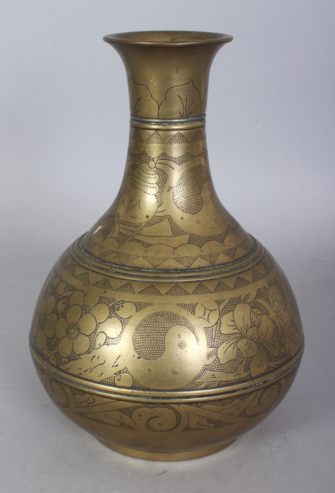 A 19TH CENTURY KOREAN BRASS BOTTLE VASE, with engraved decoration, 8.7in high; together with a white - Bild 2 aus 10