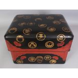 A GOOD LARGE JAPANESE MEIJI PERIOD LACQUER TEBAKO BOX & COVER, decorated with a variety of family