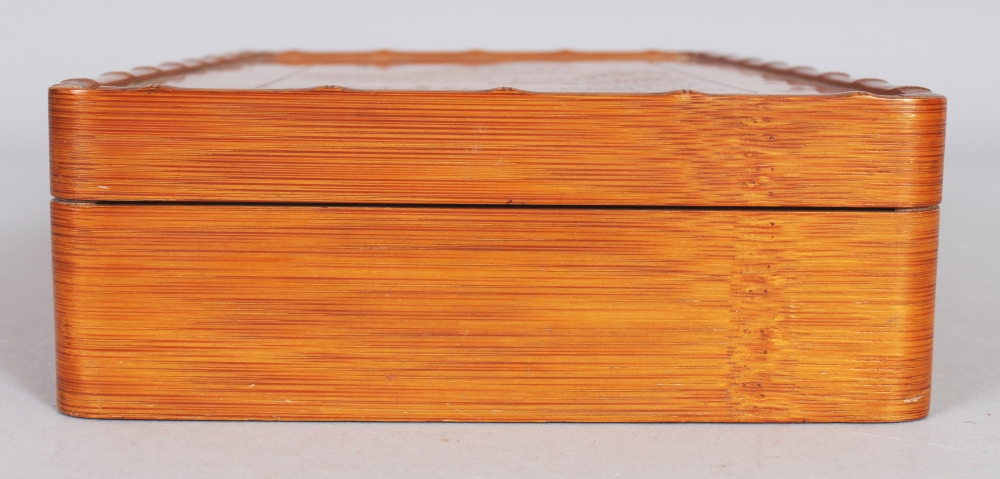 A GOOD QUALITY 20TH CENTURY CHINESE RECTANGULAR BAMBOO BOX & COVER, with rounded corners, the - Bild 4 aus 6