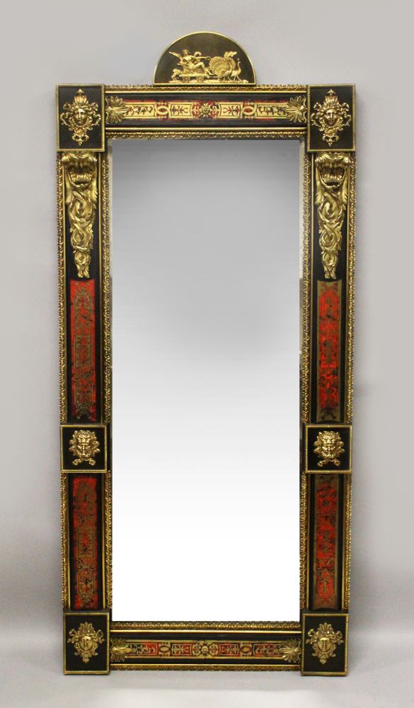A VERY GOOD 18TH/19TH CENTURY TORTOISESHELL EBONY AND ORMOLU PIER MIRROR, in the manner of ANDRE-