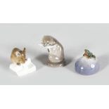 THREE SMALL ROYAL COPENHAGEN ORNAMENTS, a mouse No: 519, an otter with fish No: 233 and a frog on