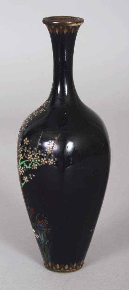 A SMALL GOOD QUALITY SIGNED JAPANESE MEIJI PERIOD HEXAGONAL SECTION BLACK GROUND CLOISONNE VASE, the - Image 4 of 8