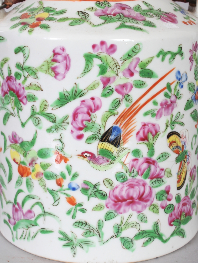 A 19TH CENTURY CHINESE CANTON CYLINDRICAL PORCELAIN TEAPOT & COVER, 5.2in diameter at base & 6.3in - Image 3 of 7