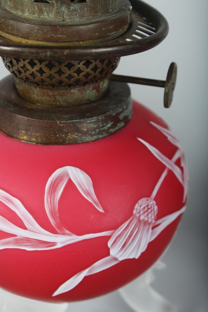 A SUPERB PAIR OF "WEBBS" STYLE RUBY CAMEO OIL LAMP BASES with flowers, thistles and leaves, each - Image 3 of 5