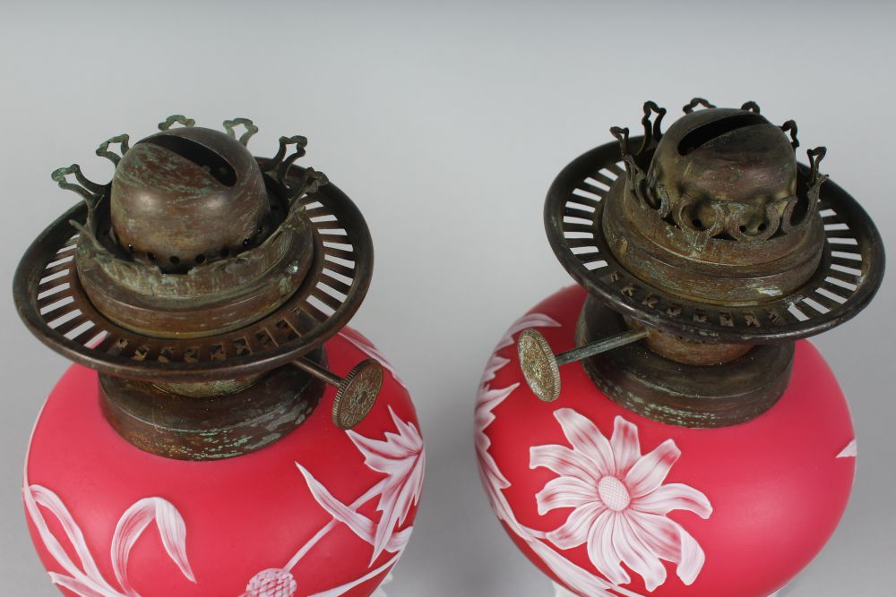 A SUPERB PAIR OF "WEBBS" STYLE RUBY CAMEO OIL LAMP BASES with flowers, thistles and leaves, each - Image 5 of 5