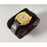 A VERY GOOD AUDEMARS PIQUET 18K GOLD VERY THIN DRESS WRISTWATCH with leather strap. In original
