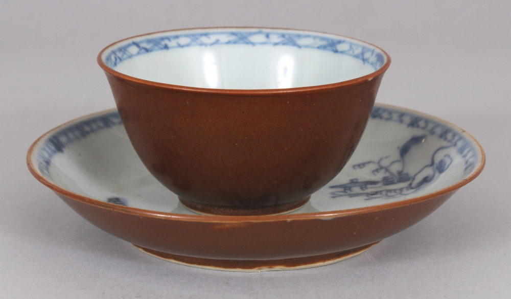 AN 18TH CENTURY CHINESE BLUE & WHITE BATAVIAN WARE NANKING CARGO PORCELAIN TEABOWL & SAUCER, each