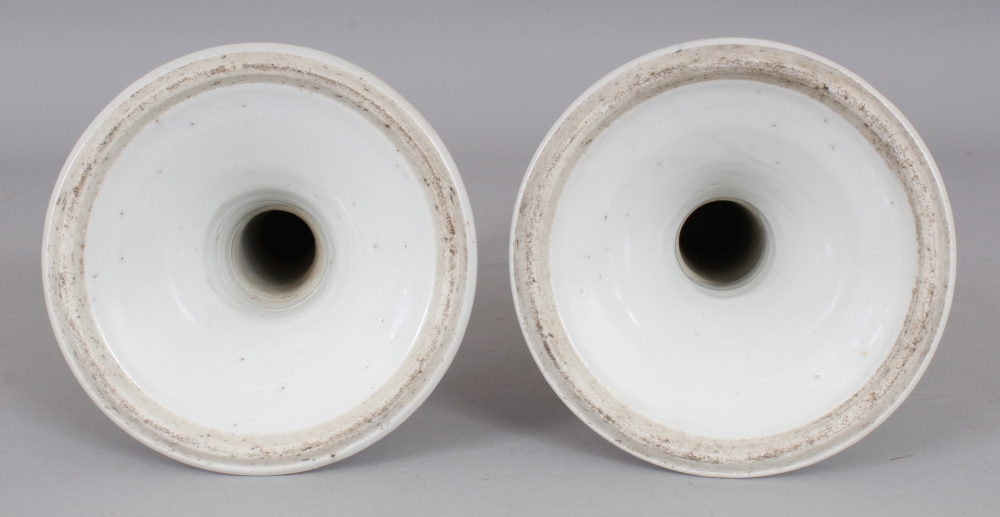 A PAIR OF 19TH CENTURY CHINESE CANTON PORCELAIN CANDLESTICKS, 8.2in high. - Image 8 of 9