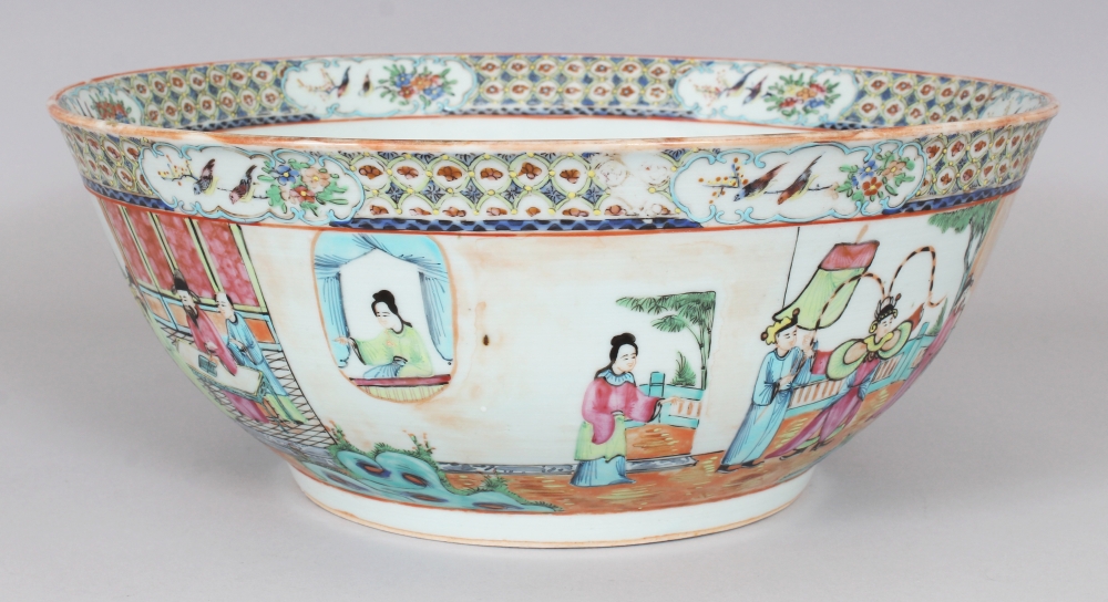 A GOOD LARGE 19TH CENTURY CHINESE CANTON PORCELAIN PUNCH BOWL, the sides painted with a continuous - Image 4 of 10