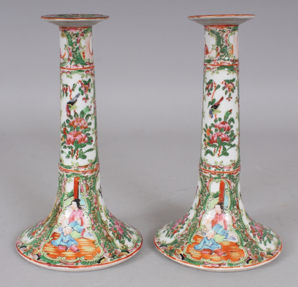 A PAIR OF 19TH CENTURY CHINESE CANTON PORCELAIN CANDLESTICKS, 8.2in high. - Image 3 of 9