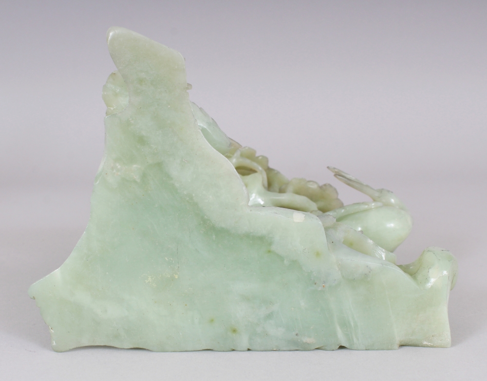 A CHINESE JADE-LIKE CELADON GREEN HARDSTONE VASE CARVING, together with a fitted wood stand, - Image 7 of 8