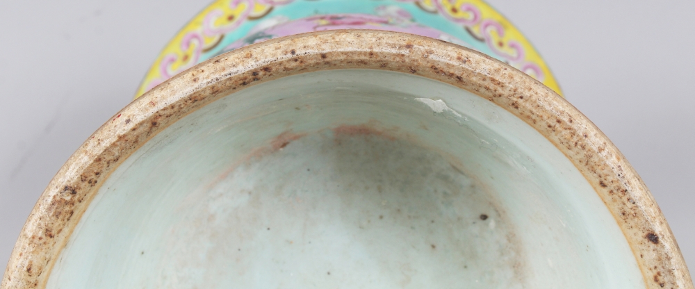 A LARGE 19TH CENTURY CHINESE CANTON FAMILLE ROSE VASE, painted with pink ground phoenix panels - Image 6 of 6
