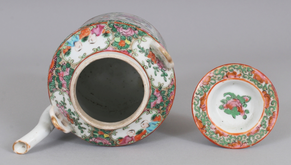 A 19TH CENTURY CHINESE CANTON CYLINDRICAL PORCELAIN TEAPOT & COVER, 4.1in diameter at base & 5. - Image 4 of 6