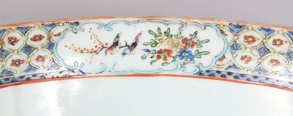 A GOOD LARGE 19TH CENTURY CHINESE CANTON PORCELAIN PUNCH BOWL, the sides painted with a continuous - Image 6 of 10